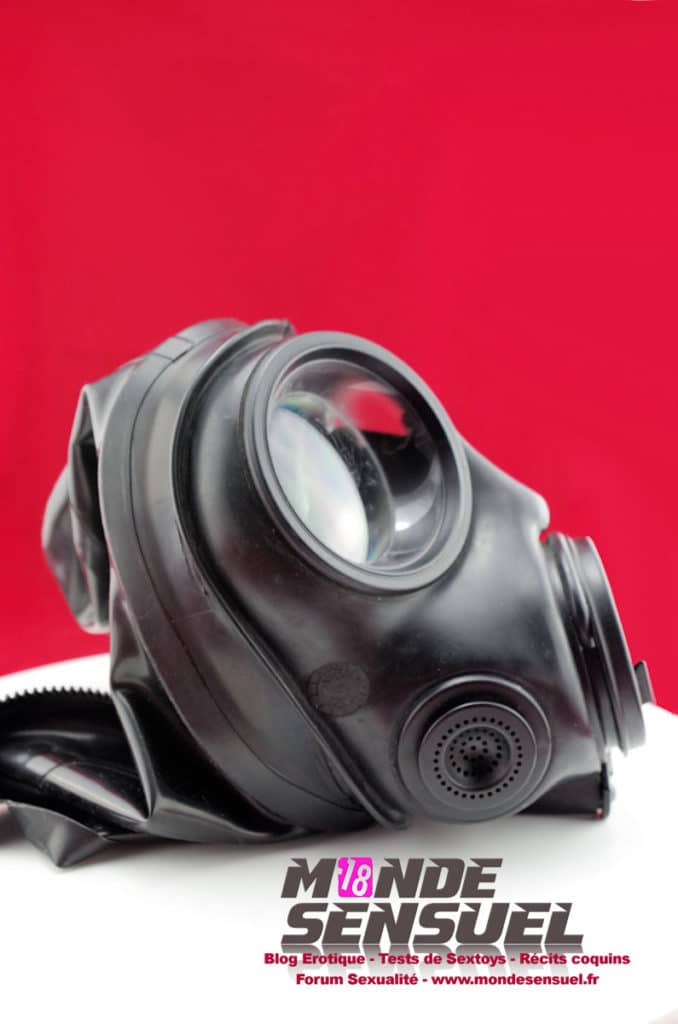 masque à gaz cagoule latex