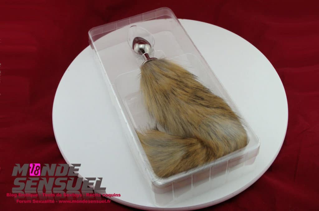 rosebud fox tail